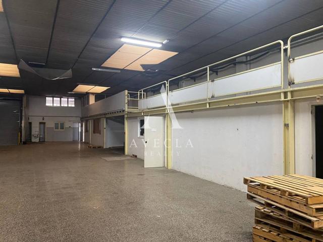 Nave industrial en venta en Sabadell, Gràcia. photo 0