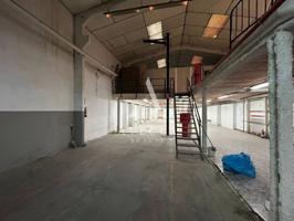 Nave industrial en Alquiler en Viladecans photo 0