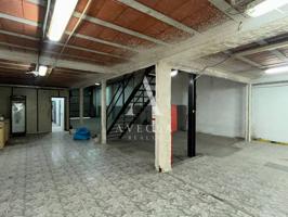 Nave industrial en Alquiler en Viladecans photo 0