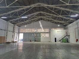 Nave Industrial en Alquiler en L'Hospitalet de Llobregat photo 0