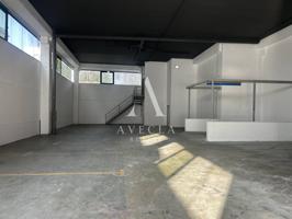 Nave Industrial en Alquiler en Badalona photo 0