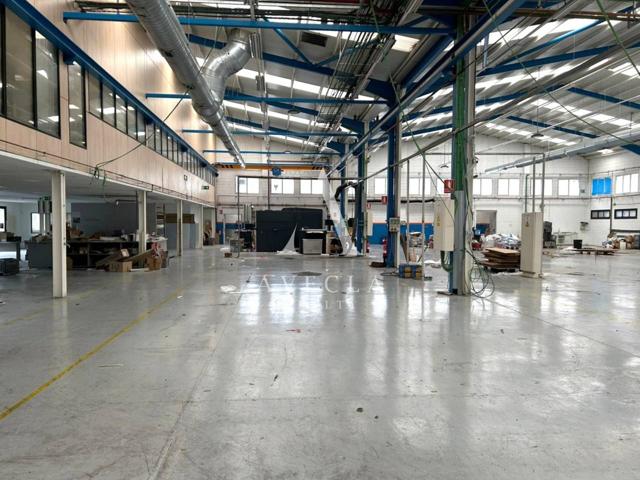 Nave Industrial en Alquiler en Sant Joan Despí photo 0