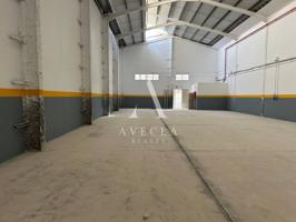 Nave Industrial en Alquiler en Badalona photo 0