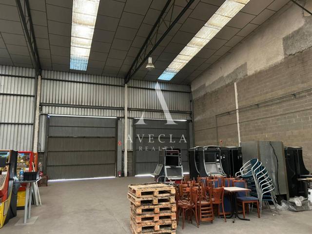 Nave Industrial en Venta en Palau-Solità i Plegamans photo 0