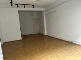 Alquiler de Local en calle d'Agramunt photo 0