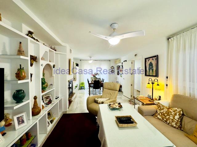 Amplio Chalet adosado en Churriana photo 0