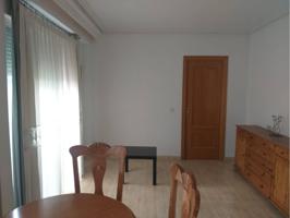 Apartamento en alquiler en Casco Antiguo photo 0
