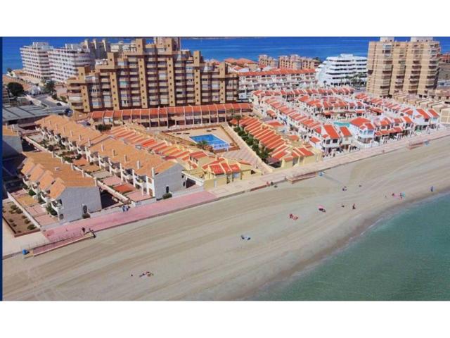 Dúplex frente al mar. photo 0