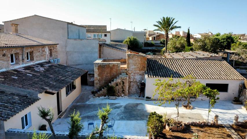 En alquiler: Hermosa casa de pueblo de 5 dormitorios con terraza, jardín y viña madura en Es Llombards photo 0