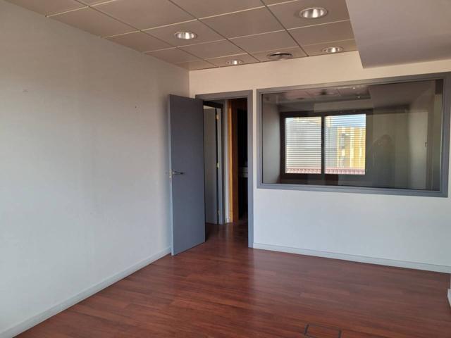 OFICINAS en alquiler en el Centro photo 0