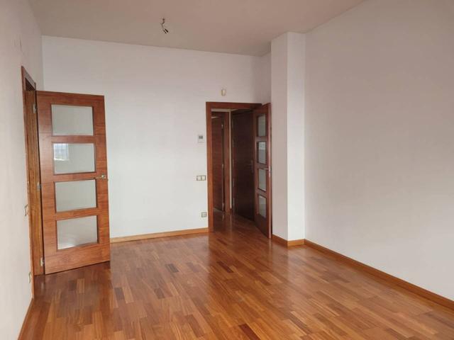 Venta de un Piso en La Creu Alta, Sabadell photo 0