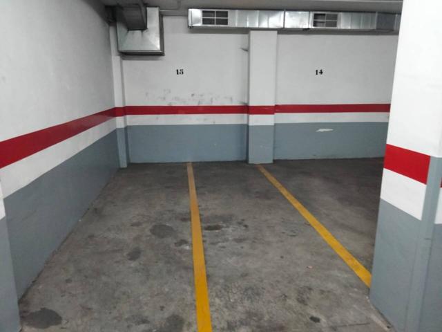 Parking en alquiler en Centre photo 0