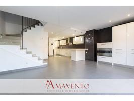 Chalet en venta en Paracuellos de Jarama photo 0