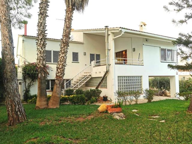 Villa En venta en Centrico, Sant Jaume D Enveja photo 0