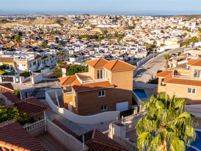 Villa En venta en Rojales photo 0