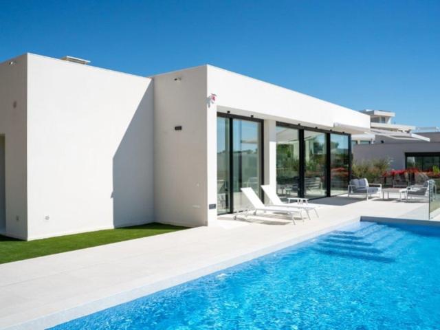Villa En venta en Cabo Roig, Orihuela photo 0