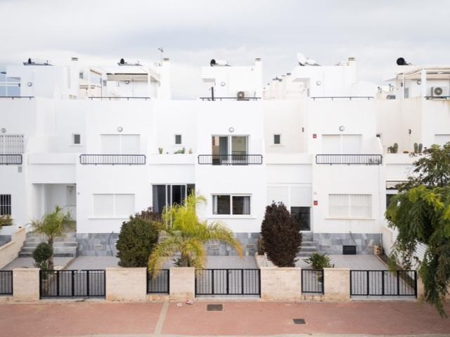 Unifamiliar Separadas En venta en Torrevieja photo 0