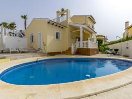 Villa En venta en Villamartín - Las Filipinas, Orihuela photo 0