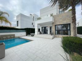 Villa En venta en Rojales photo 0