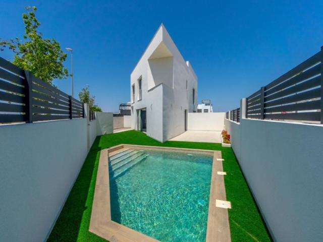Villa En venta en Benijófar photo 0