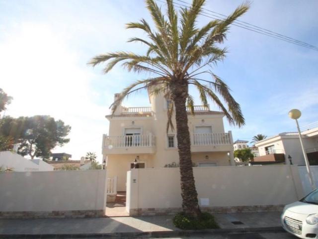 Unifamiliar Separadas En venta en Orihuela photo 0