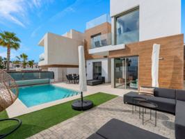Unifamiliar Separadas En venta en Campoamor, Orihuela photo 0
