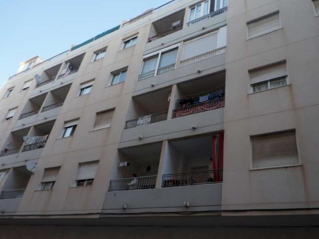 Piso En venta en Torrevieja photo 0