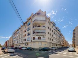 Piso En venta en Torrevieja photo 0