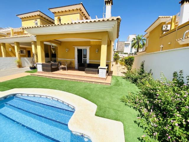 Unifamiliar Separadas En venta en Orihuela photo 0