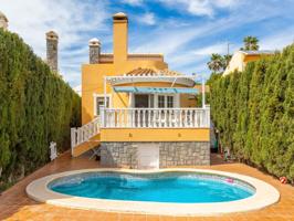 Unifamiliar Separadas En venta en Cabo Roig, Orihuela photo 0