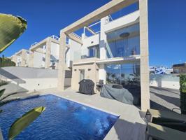 Unifamiliar Separadas En venta en Lomas De Cabo Roig - Los Dolses, Orihuela photo 0