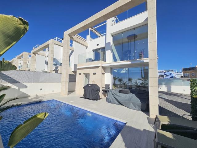 Unifamiliar Separadas En venta en Lomas De Cabo Roig - Los Dolses, Orihuela photo 0