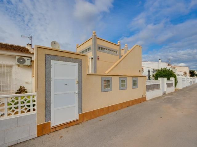 Casa En venta en Torrevieja photo 0