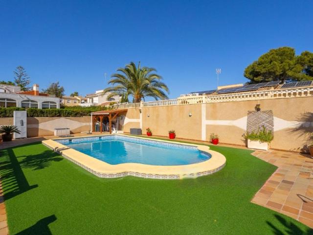 Unifamiliar Separadas En venta en Torrevieja photo 0