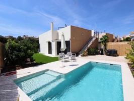 Unifamiliar Separadas En venta en La Zenia, Orihuela photo 0