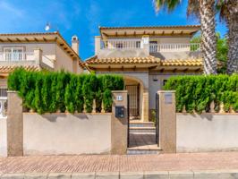 Villa En venta en Zona Los Frutales, Torrevieja photo 0