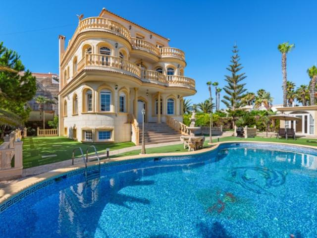 Unifamiliar Separadas En venta en Orihuela photo 0
