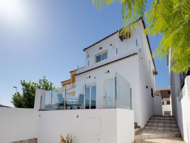 Villa En venta en Torreblanca, Torrevieja photo 0