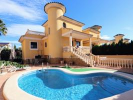 Villa En venta en Villamartín - Las Filipinas, Orihuela photo 0