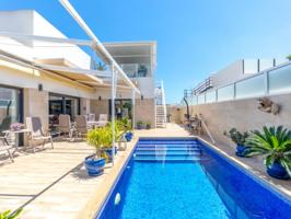 Villa En venta en Daya Nueva photo 0