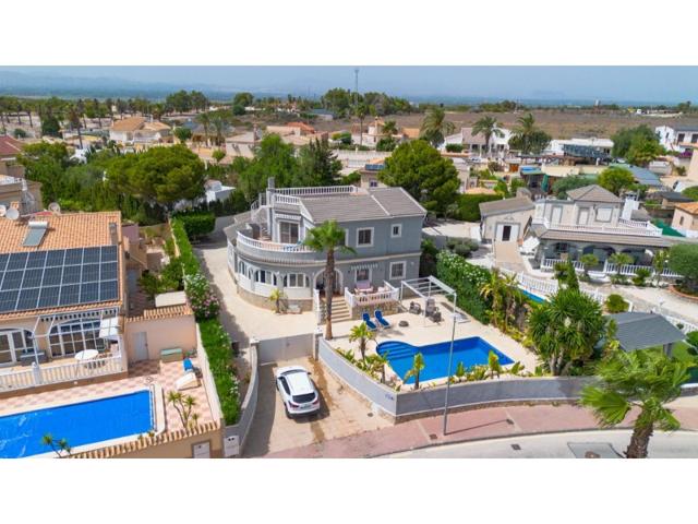 Villa En venta en San Fulgencio photo 0