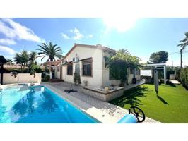 Villa En venta en Cabo Roig, Orihuela photo 0