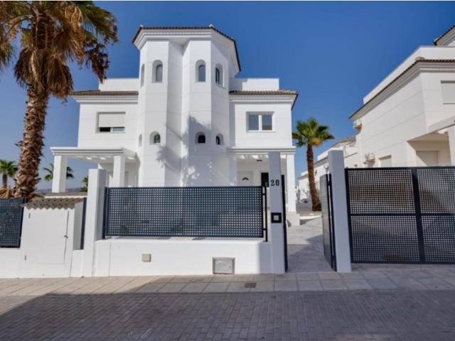 Villa En venta en San Fulgencio photo 0