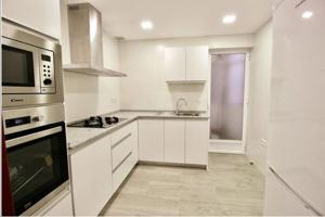 ALQUILER DE EXCELENTE VIVIENDA REFORMADA EN EL CORAZÓN DE ALICANTE SIN AMOBLAR photo 0