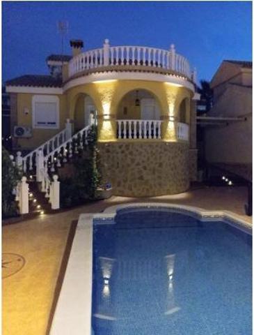MAGNÍFICO CHALET EN VENTA EN GRAN ALACANT photo 0