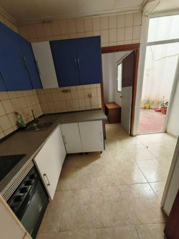 VENTA DE VIVIENDA PARA REFORMAR ZONA CENTRO DE ALICANTE 1º NO ASCENSOR photo 0