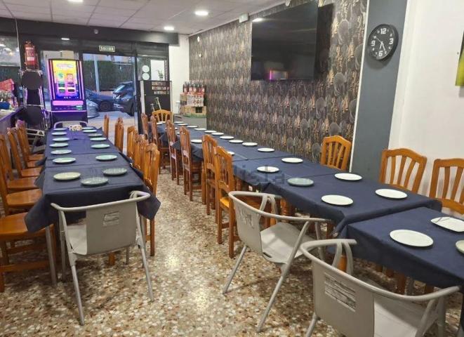 TRASPASO DE LOCAL COMERCIAL CON SALIDA DE HUMOS photo 0