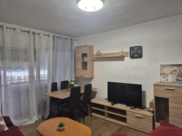 VENTA DE ESTUPENDA VIVIENDA DE 4 DORMITORIOS ZONA PLÁ DEL BON REPOS photo 0