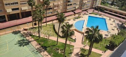 ALQUILER DE ESTUPENDA VIVIENDA DE 4 DORMITORIOS Y EN URBANIZACIÓN CON PISCINA Y GARAJE photo 0