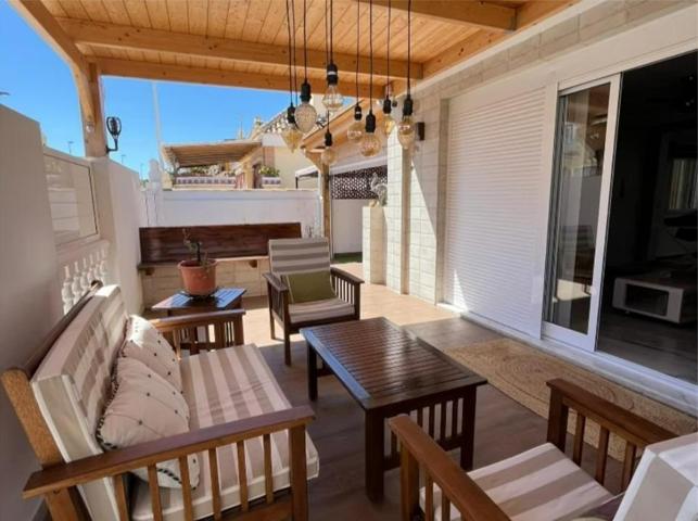 MAGNIFICO ADOSADO A LA VENTA photo 0